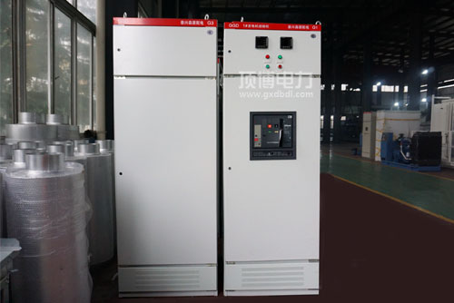 600KW柴油發(fā)電機組深?？刂破?/></p><p><strong>600KW柴油發(fā)電機組深?？刂破骷夹g參數</strong><br/></p><!----><!--0ff67f539606fb6a--><table width=